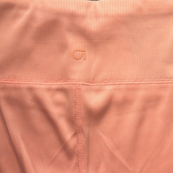 NWT GapFit Brushed Tech Jersey Bike Shorts size small - Picture 7 of 10